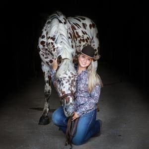 Meet your Posher, Julia